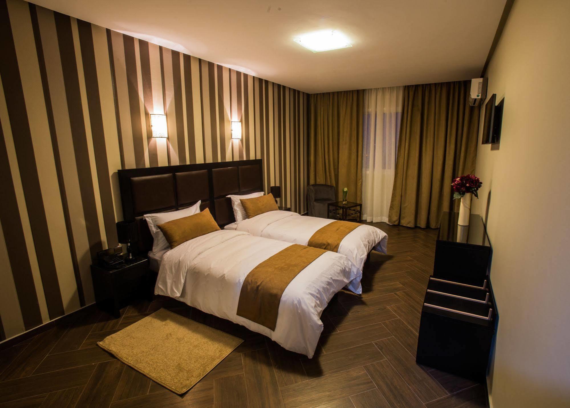 Hotel Swani مكناز المظهر الخارجي الصورة